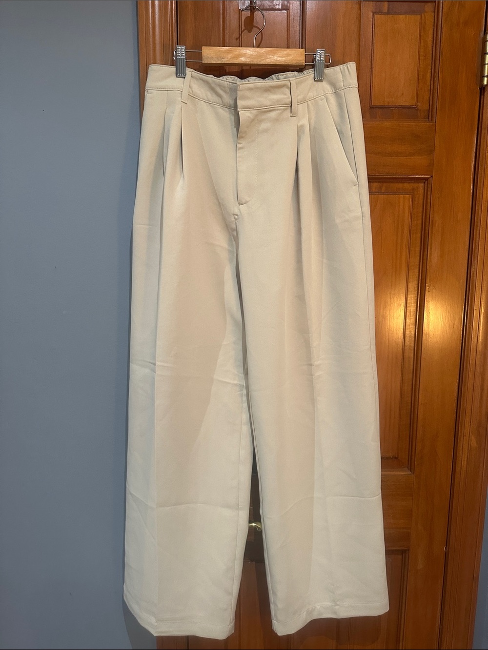 GAP Wide-Leg Chino Pants in Cream